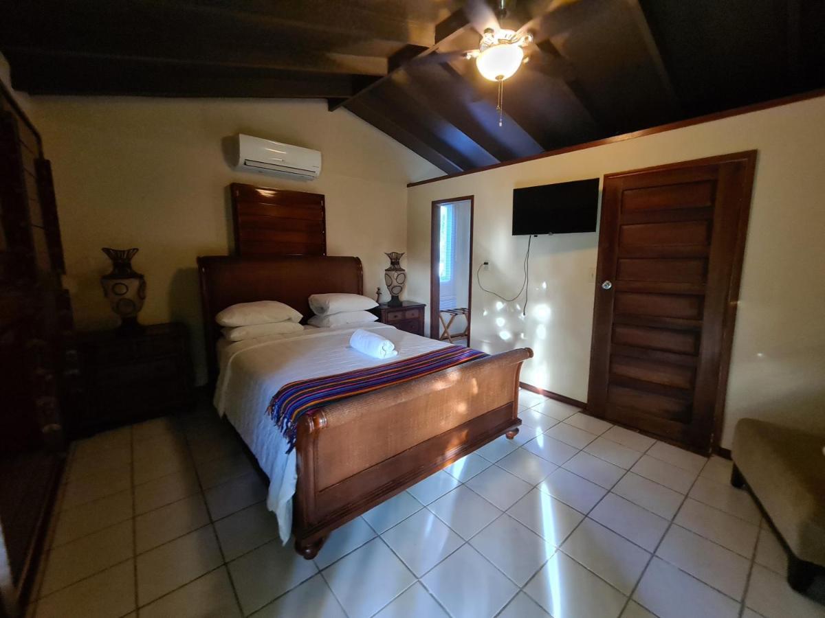 Yocamatsu Bed & Breakfast Кайе Колкер Екстериор снимка